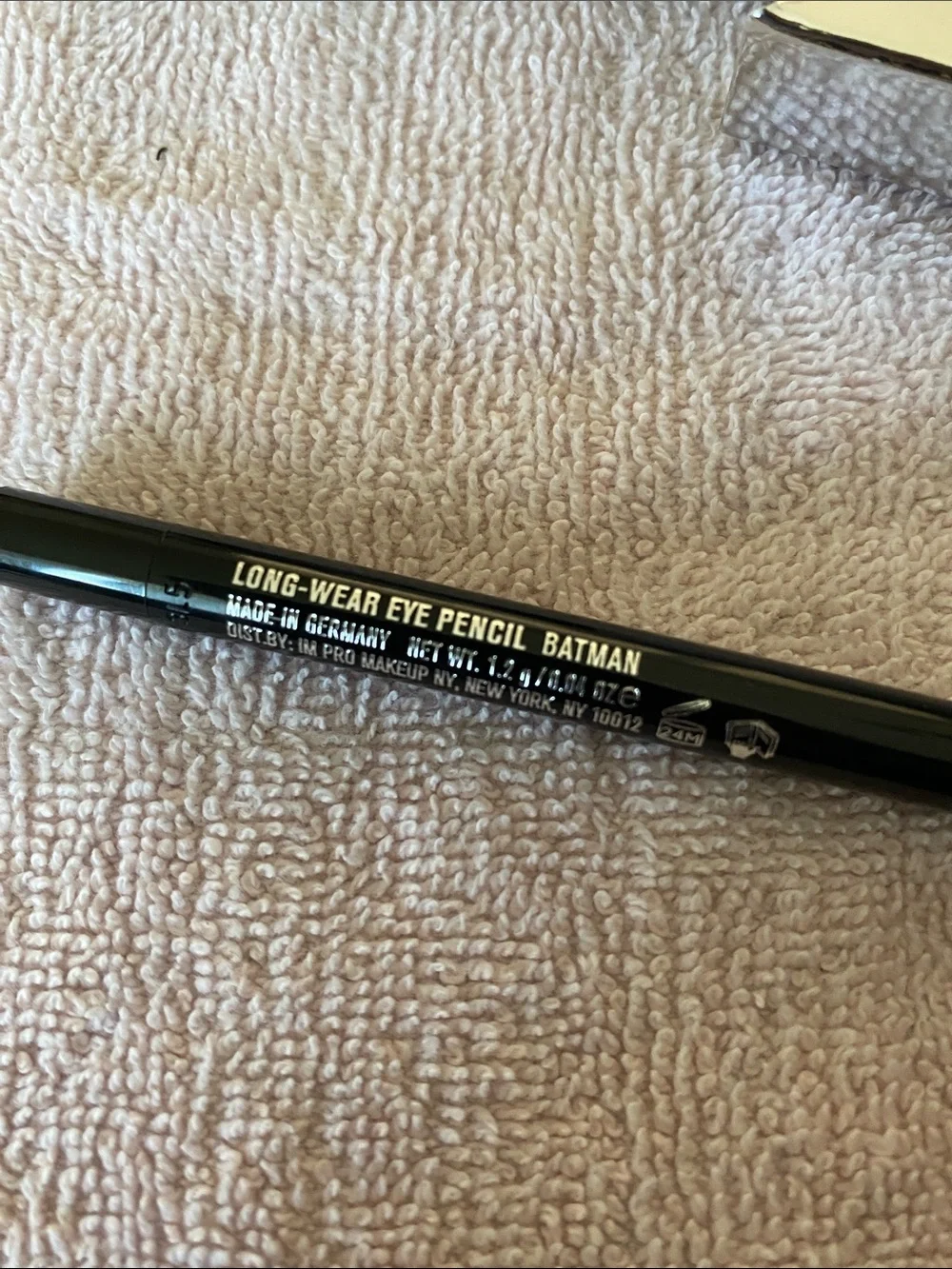 IL MAKIAGE Long Wear Eye Pencil- Batman NIB